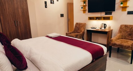 Pavitram Hotel & Banquet Room Type - Premium AC Room-City View