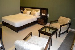 Hotel Legacy Resort (23 km away from Singrauli)