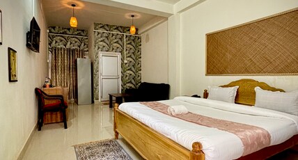 VICTUS EMPORIUM Room Type - Double Room