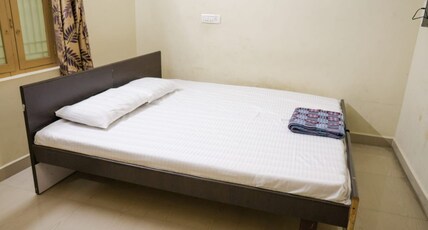 Sri Meenakshi Residency Room Type - Triple room AC Sri Meenakshi Residency Room Type - Triple room AC