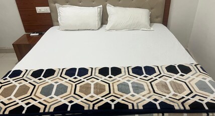 Hotel The Officer & Banquet Room Type - Deluxe Room Hotel The Officer & Banquet Room Type - Deluxe Room