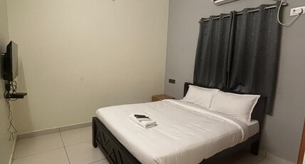 Inn12 By Blessings Hospitality Room Type - Standard Room