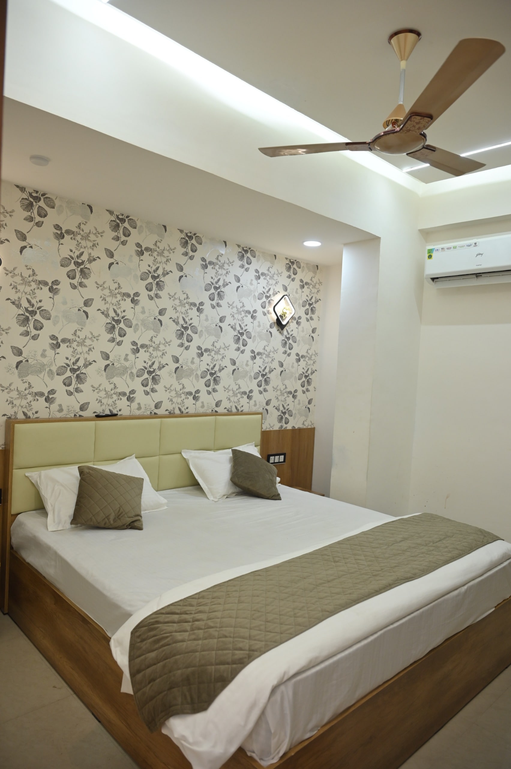 Hotel The Grand Heritage, Junagadh - Tap to explore photos