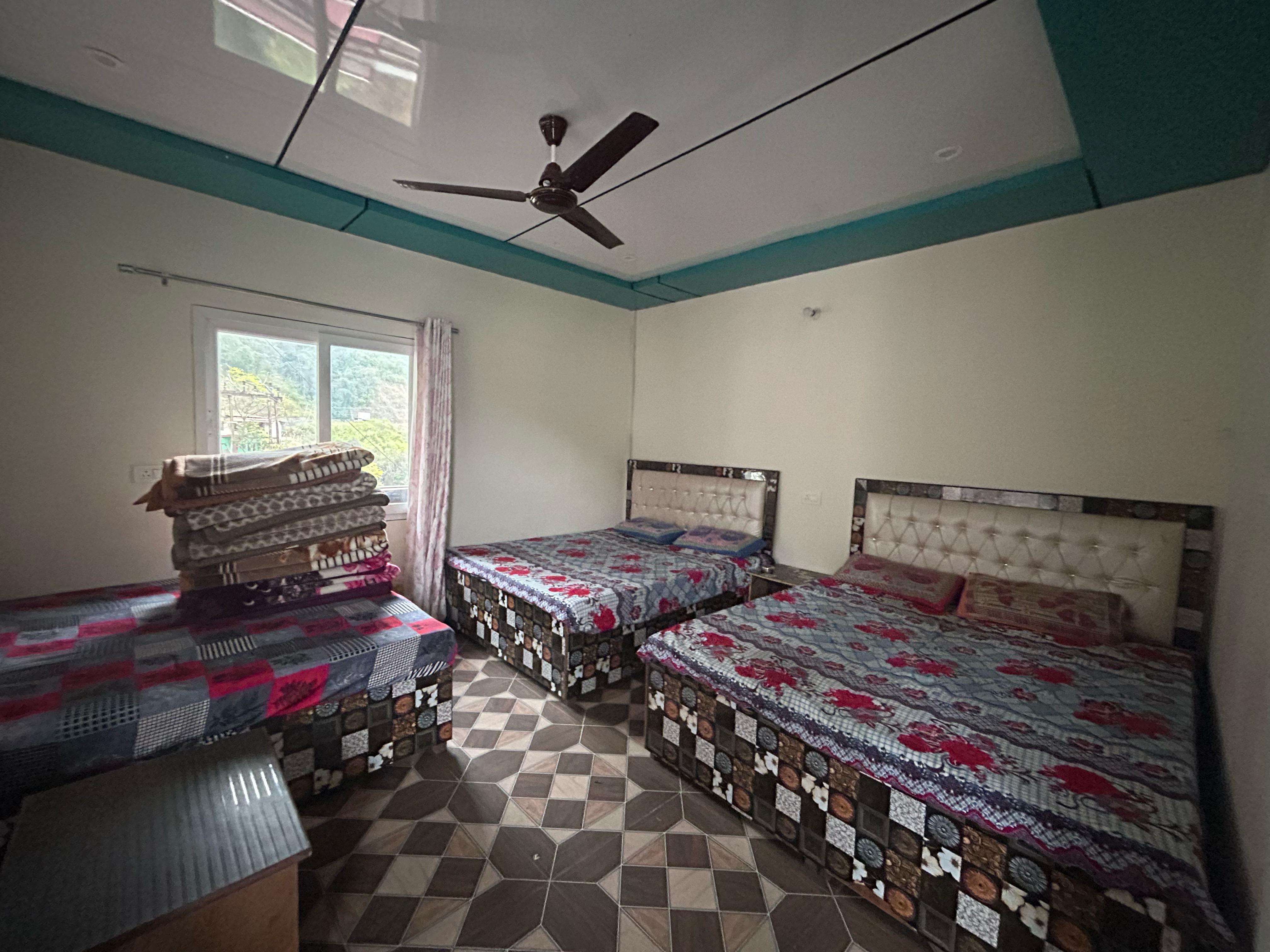 Hotel Hariom - Tap to explore photos