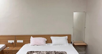 Hotel Shree ji in Room Type - Bedroom 1