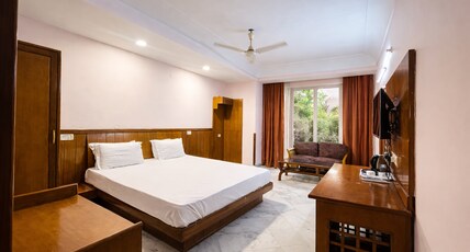 Hotel Harbans Residency Room Type - Premium Room