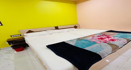 Hotel Shree Sanwariya Room Type - DELUX ROOM