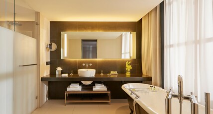 InterContinental MARSEILLE - HOTEL DIEU Room Type - 1 King Premium La Bonne Mere View InterContinental MARSEILLE - HOTEL DIEU Room Type - 1 King Premium La Bonne Mere View