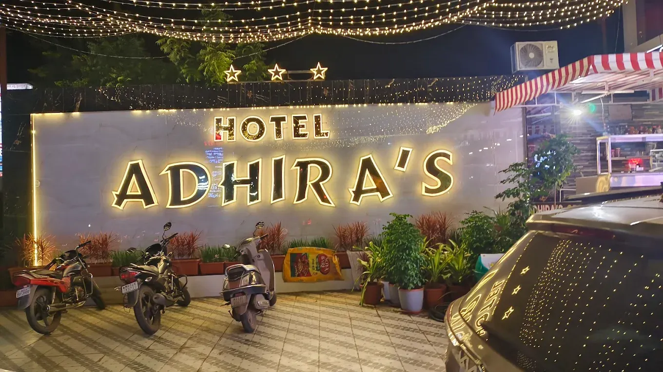 hotel Adhira's