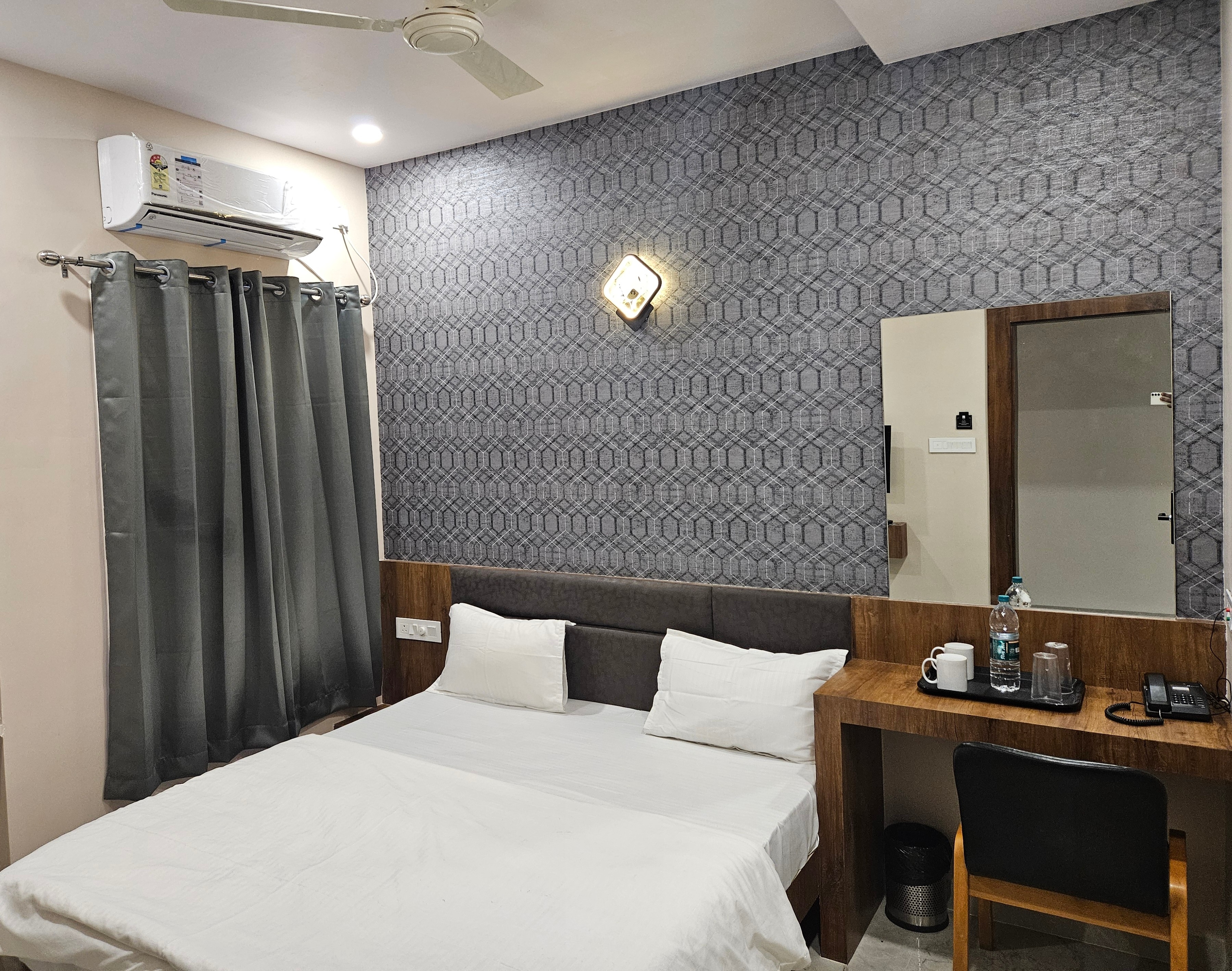 Hotel Rajshree - Tap to explore photos