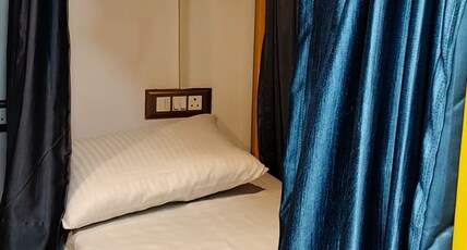Yatri Ac Dormitory Room Type - Bed in 10-Bed Male Ac Dormitory Room