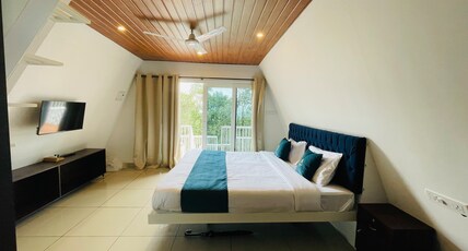 Thottom Stays Vagamon -Luxury A-Frame Glamps Room Type -  Premium A frame cottage with balcony(D)