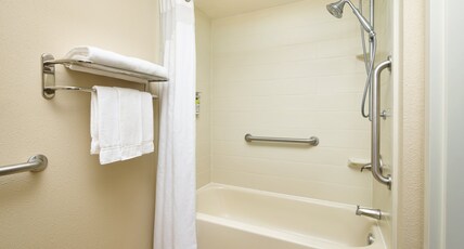 Holiday Inn Express & Suites Alpharetta Room Type - 1 King Standard Mobility Accessible Tub Holiday Inn Express & Suites Alpharetta Room Type - 1 King Standard Mobility Accessible Tub