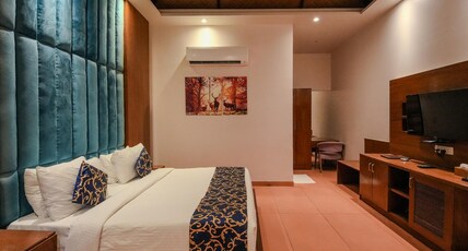 Desi Thath Resort Room Type - Master Premium Cottage