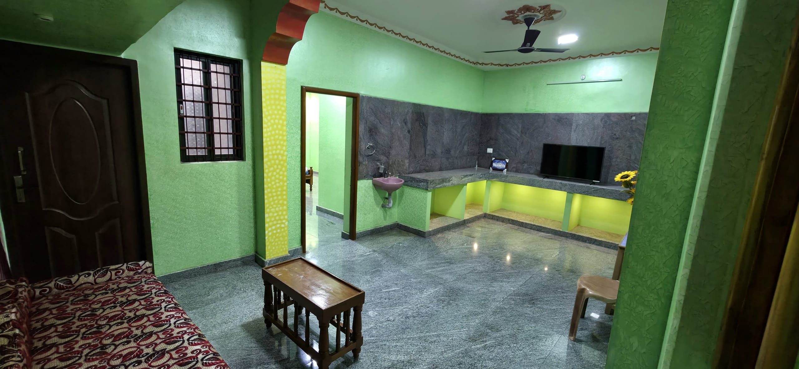 Guruarul Home Stay - Tap to explore photos
