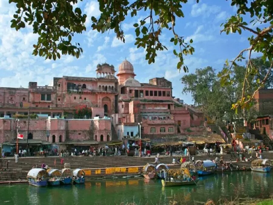 Hotel Sangeeta Sadan - Tap to explore photos