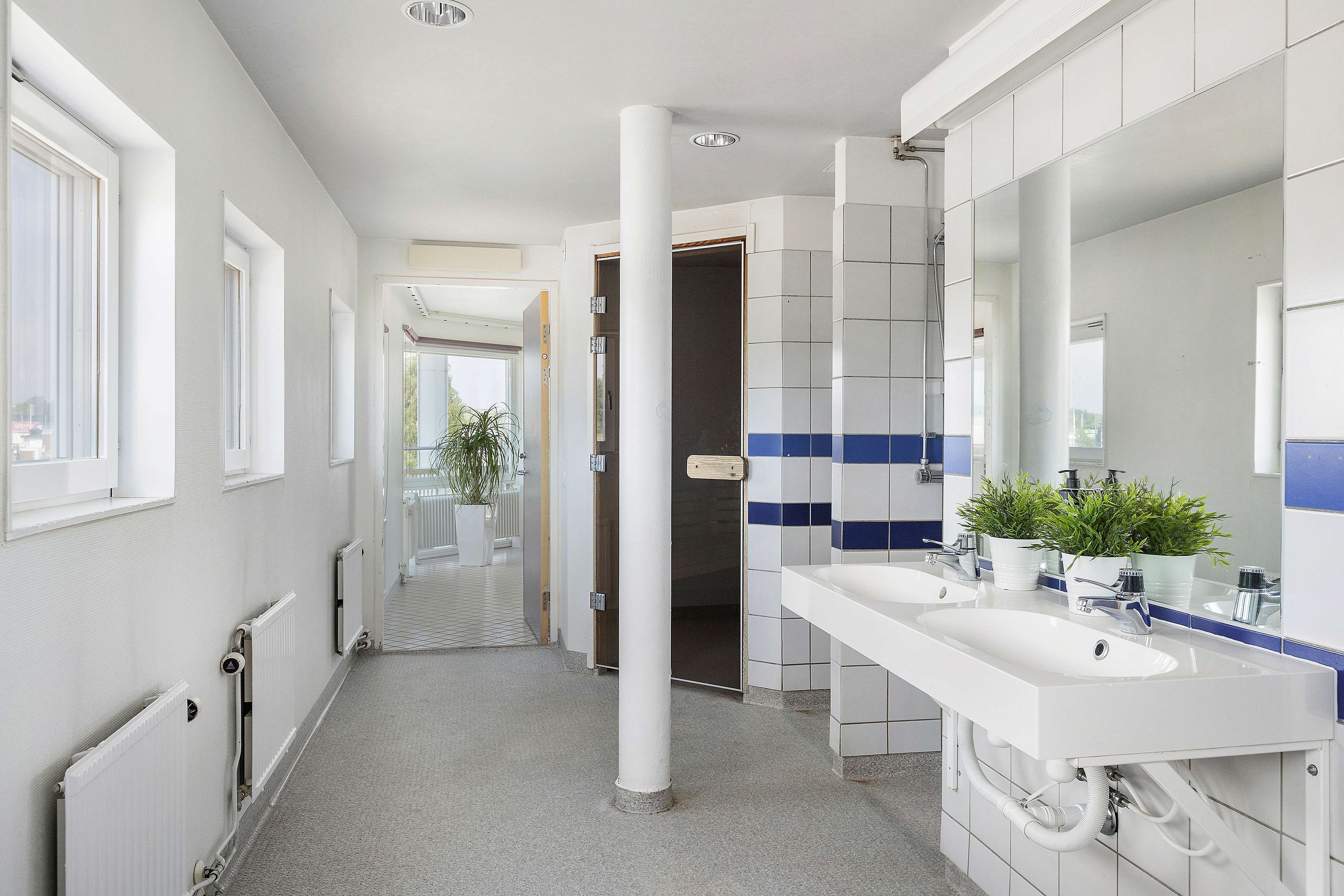Best Western Eurostop Orebro - Tap to explore photos