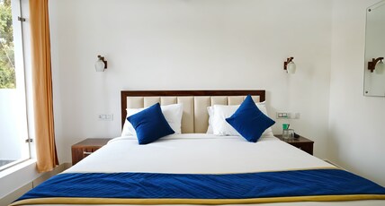 The Golden Mango Ramnagar Room Type - 2 Deluxe Bedroom| The Golden Mango |FF1| By Homeyhuts