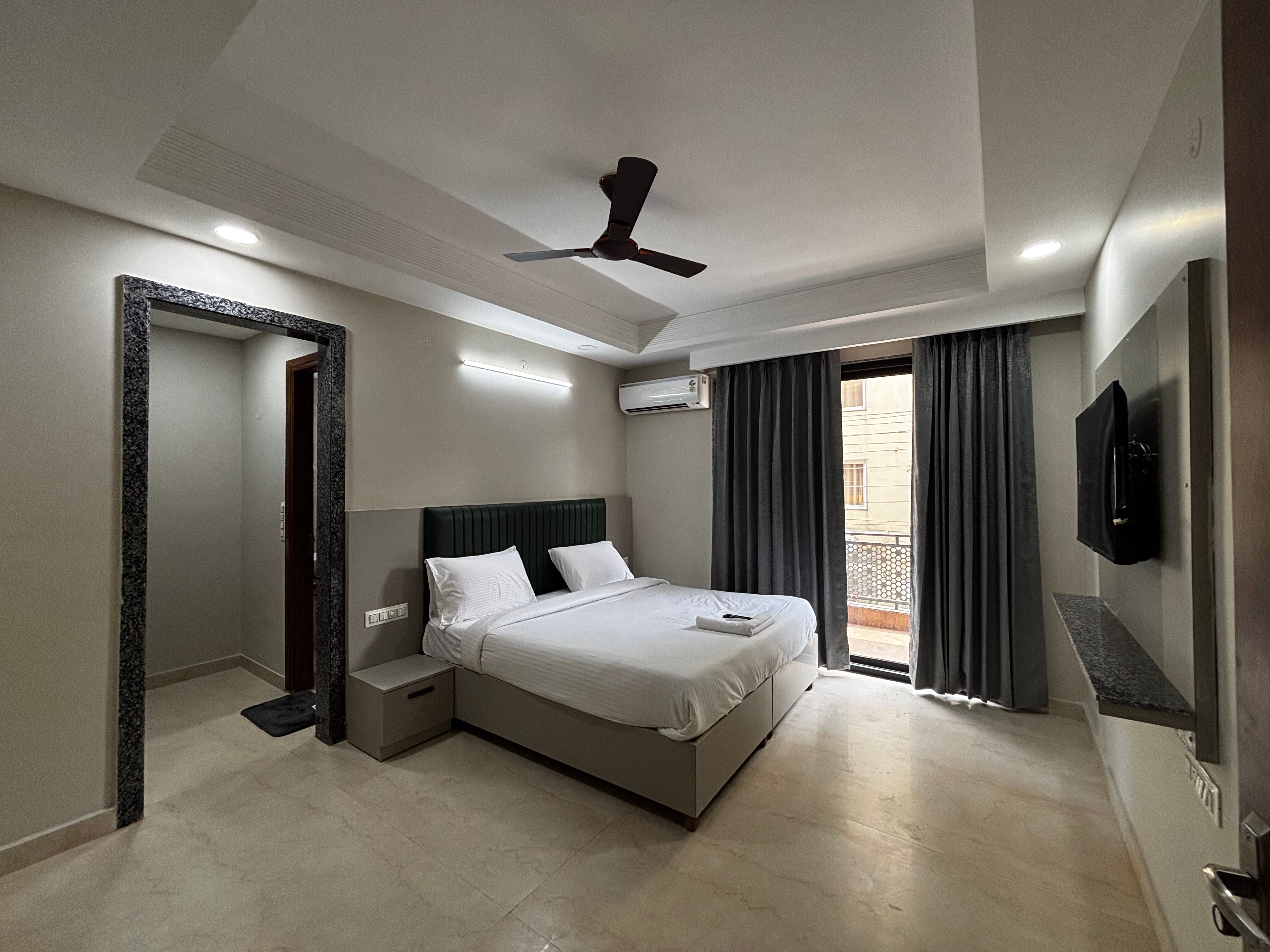 Aster Villa Sec-38 | Near Medanta | Gurgaon - Tap to explore photos