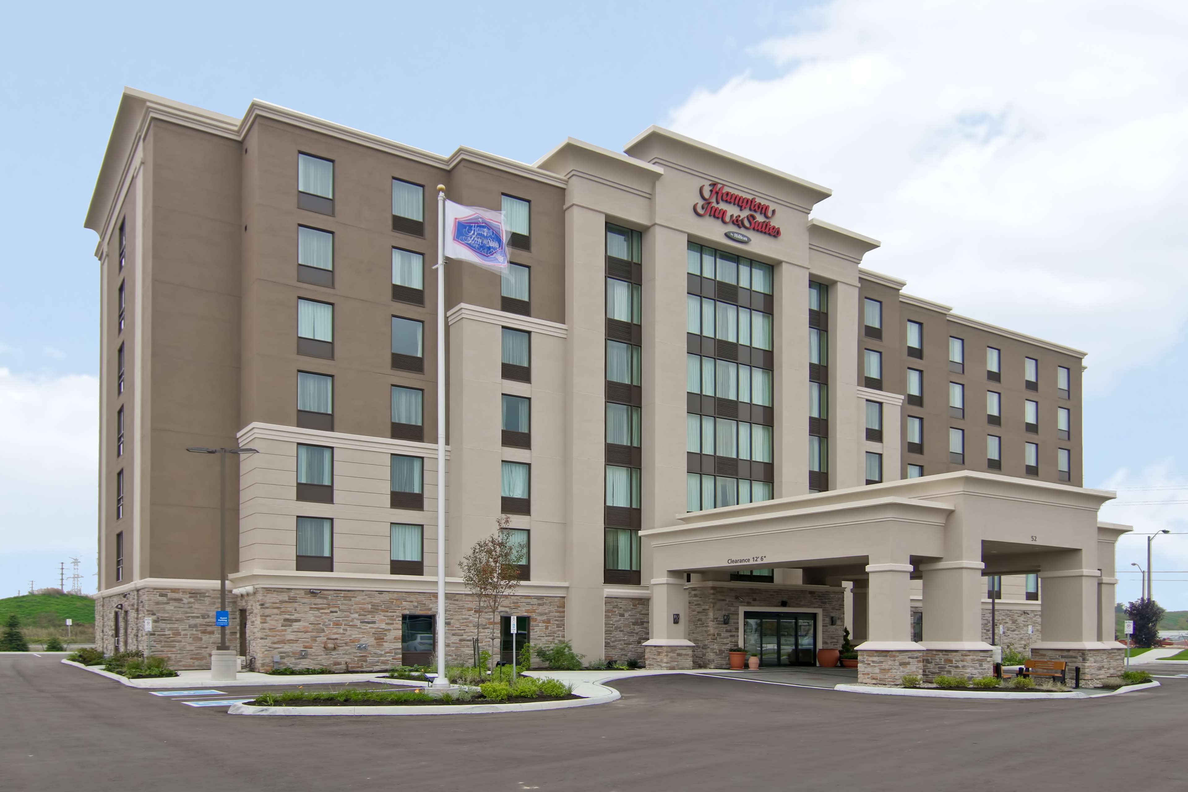 Hampton Inn & Suites by Hilton Toronto Markham, ON - Tap to explore photos