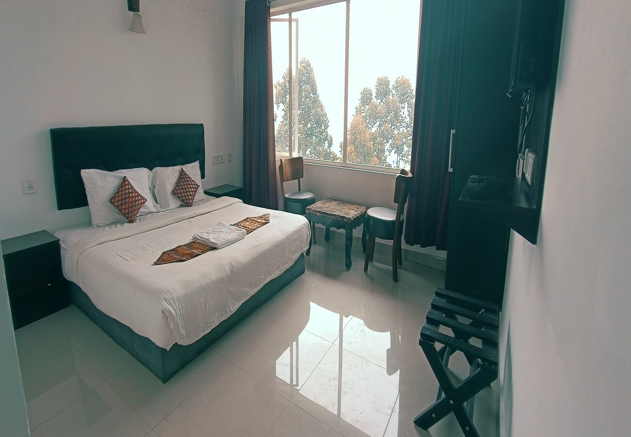 Mountain Top Homestay | Rooms & Meals - Tap to explore photos