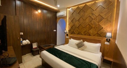 House of Lights, Solan Room Type - Semi Deluxe Room