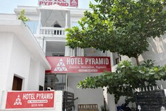 Hotel Pyramid