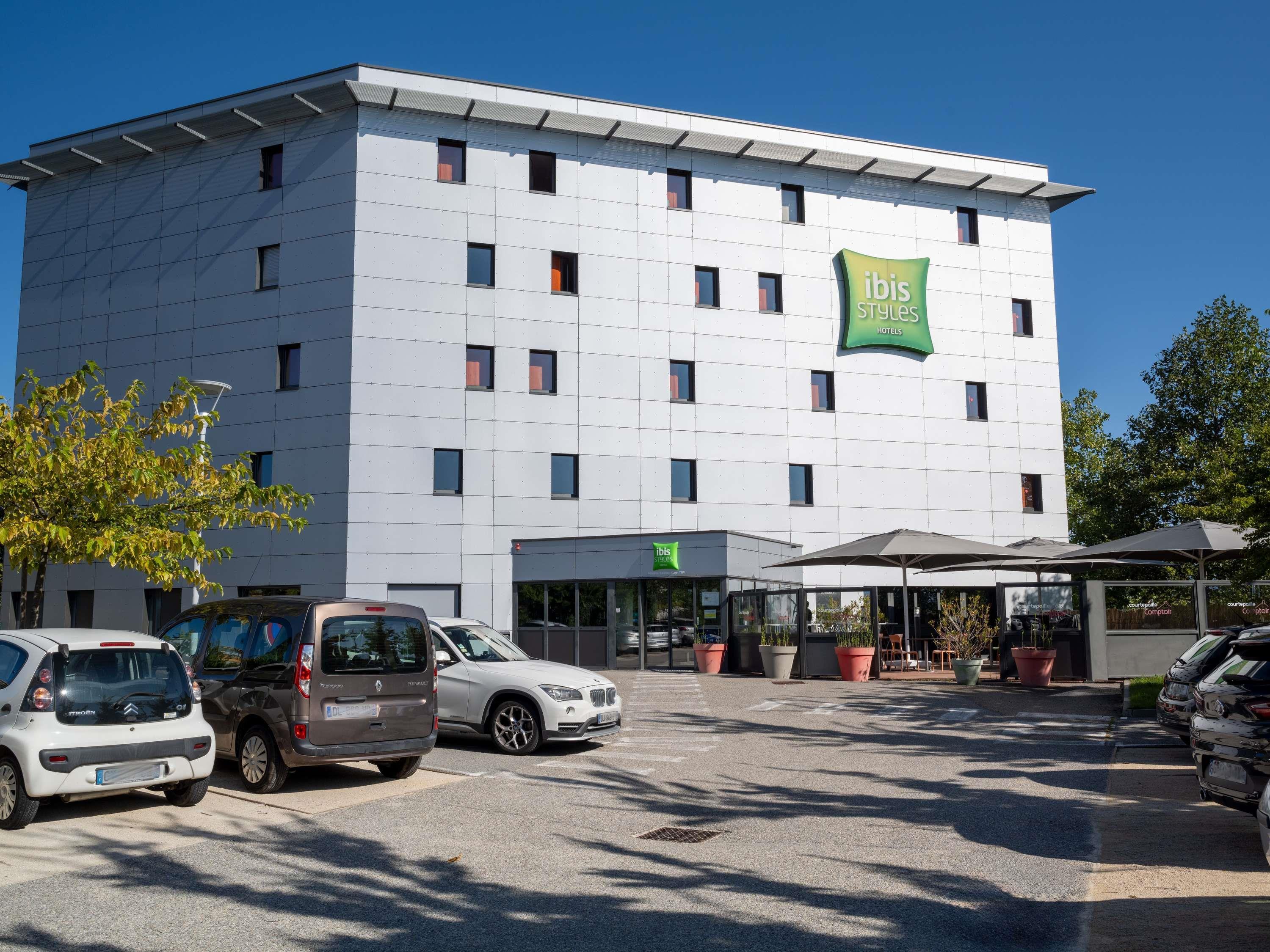 ibis Styles Romans Valence Gare Tgv - Tap to explore photos