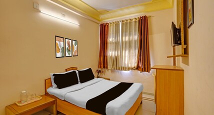 Super Collection O Dandiya Bazar Formerly Vrundavan Residency Room Type - Classic