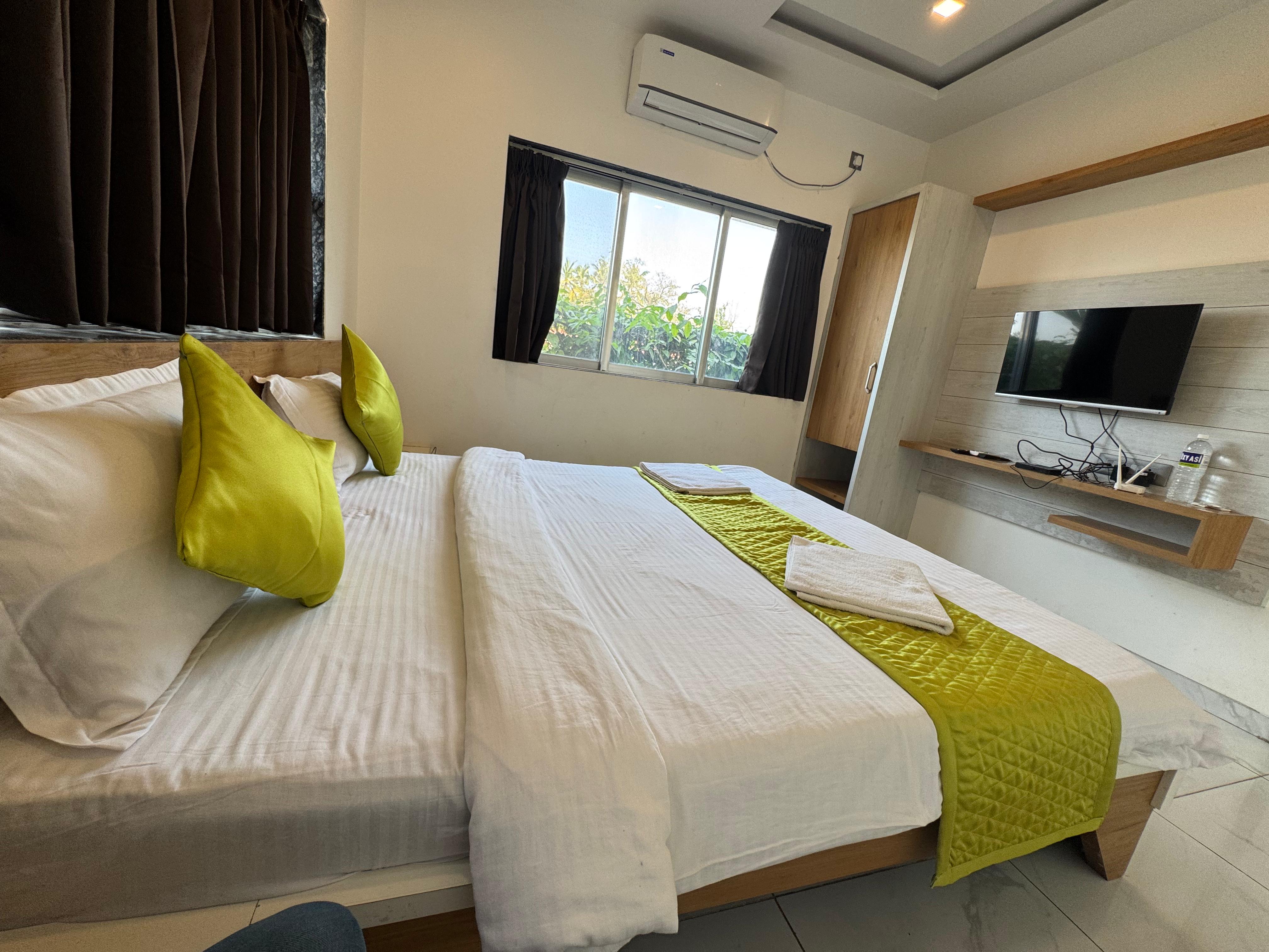 Mi Hay Koli Beach Resort - Tap to explore photos