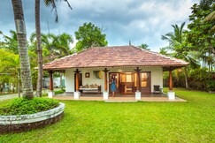 Beachside Private Pool Villa - Karthiyayini by VOYE HOMES 