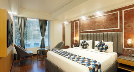 Dee Marks Hotel & Resort Delhi Airport Room Type - Deluxe Dee Marks Hotel & Resort Delhi Airport Room Type - Deluxe