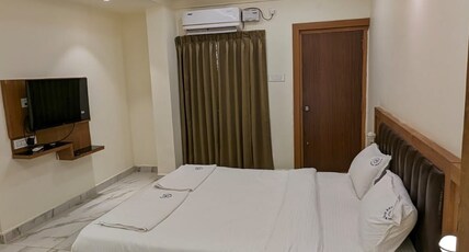 Mythri Residency Room Type - Deluxe Double AC Room