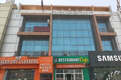 Address of Hotel Kesar Palace Saganer