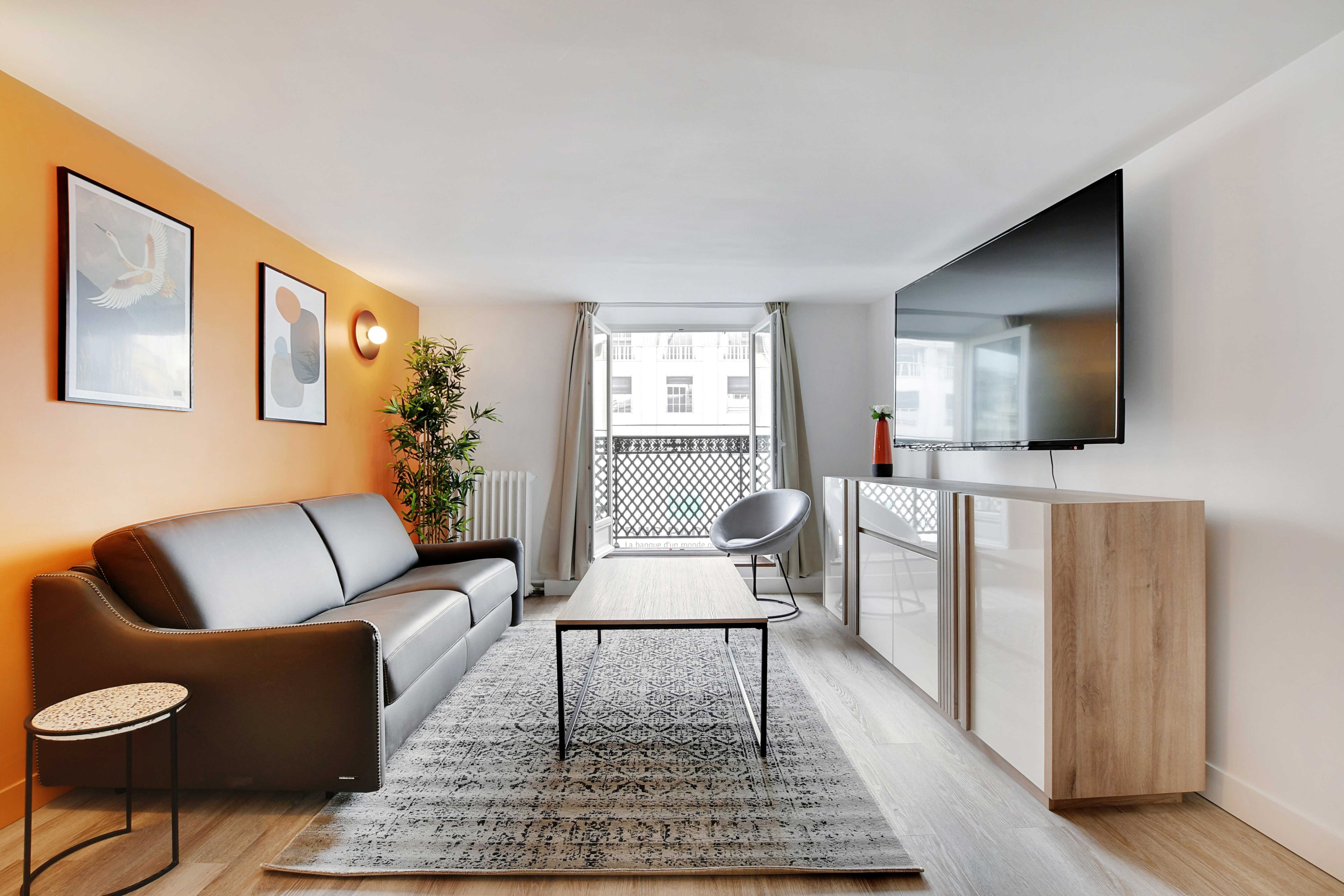 Charming apartment- 3BR-8P Opera - Tap to explore photos