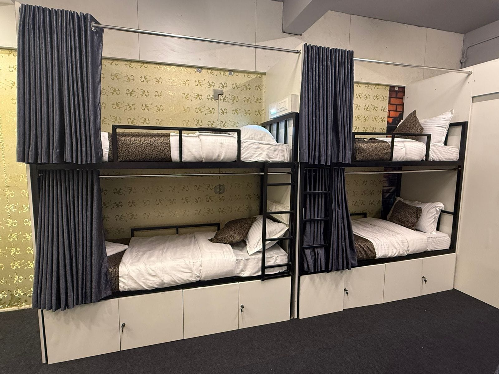 Ivory Inn - Tap to explore photos