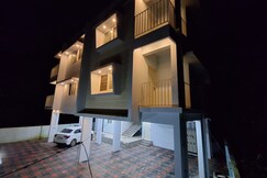 Splendro Apartments | Near Inforpark