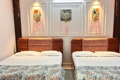 Shubham Paying Guest House