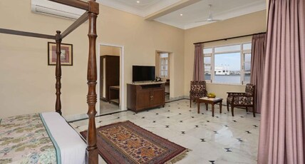 Boheda Manor - Luxury Retreat Room Type - Balcony Executive Suite Boheda Manor - Luxury Retreat Room Type - Balcony Executive Suite