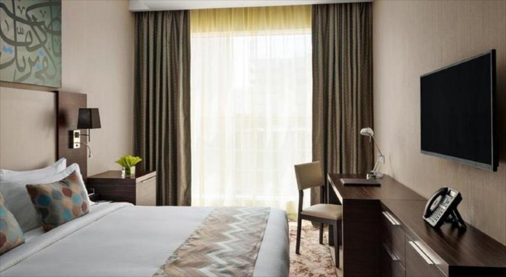 M Hotel Makkah - Tap to explore photos