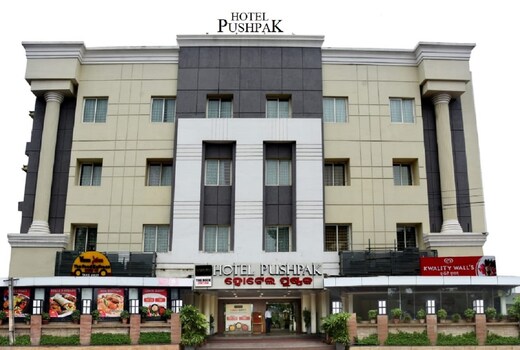 Hotel Pushpak