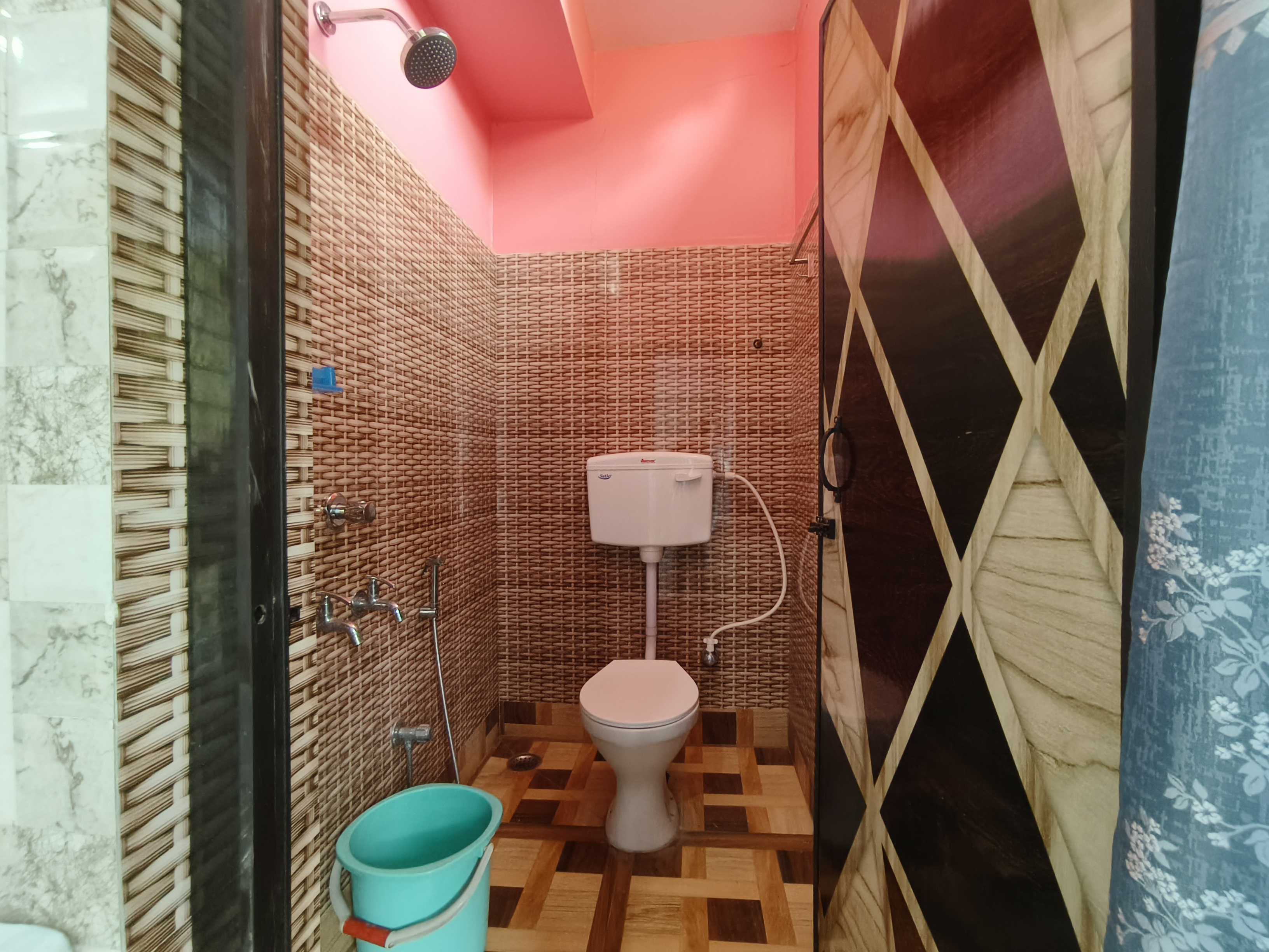 Hotel O DEEPALOK GUEST HOUSE & RESTAURANT - Tap to explore photos