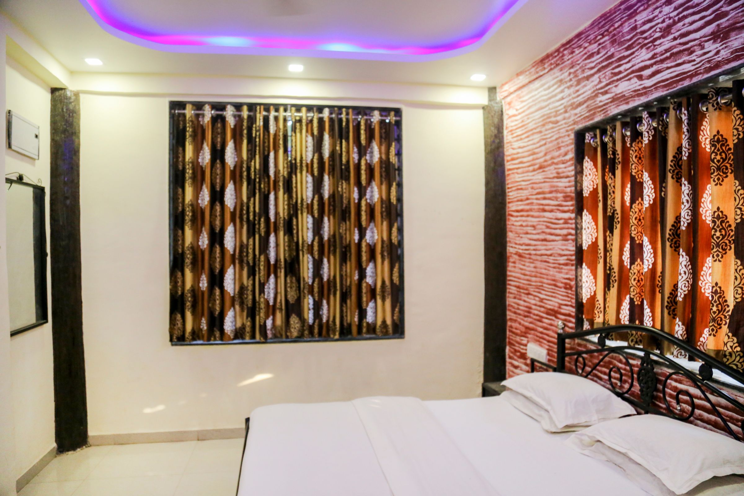 Mount Paradise - Tap to explore photos