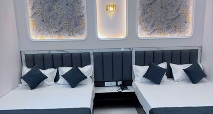 Ram Gharana Palace Room Type - Deluxe AC (Separate Bed) Family Room