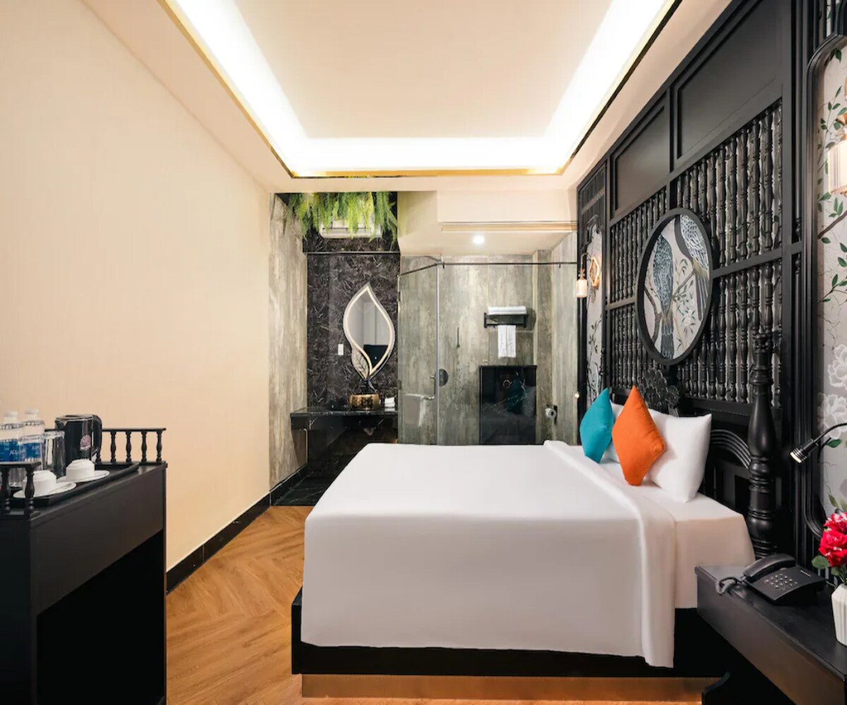G8 Riverside Hotel Saigon - Tap to explore photos