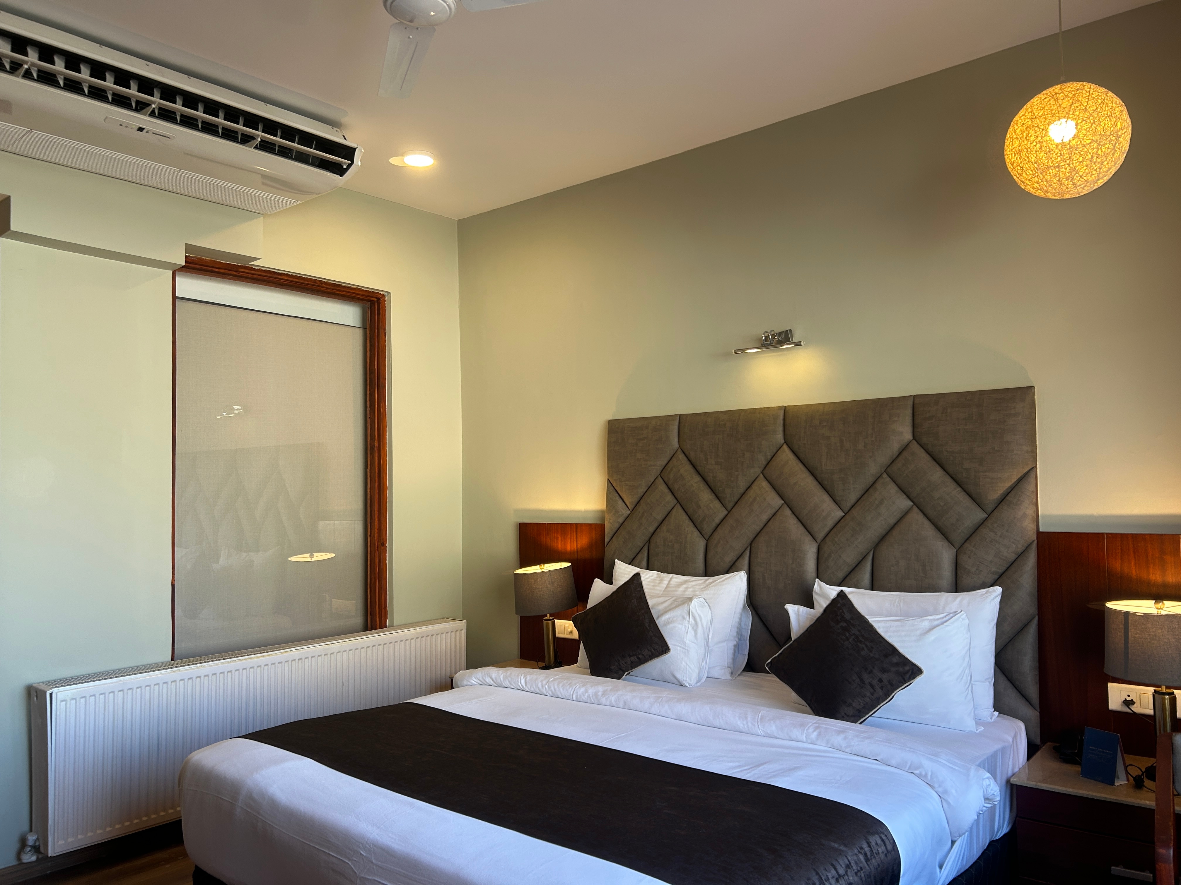 Hotel The Kargil - Tap to explore photos