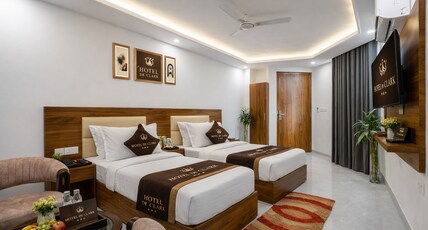 Hotel De Clark@ 5 min from Delhi IGI Airport Room Type - Deluxe Room
