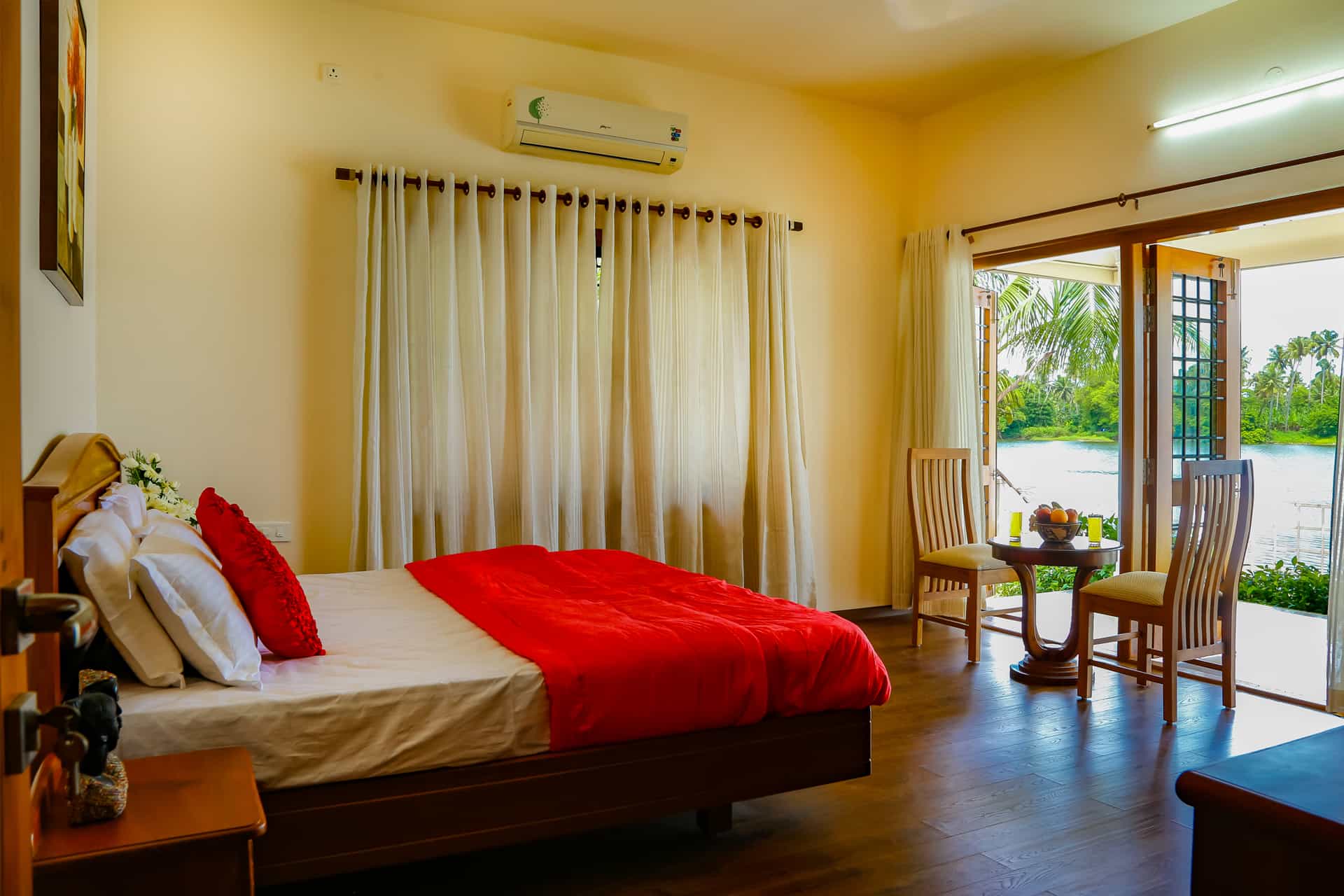 River Whisper Homestays - Tap to explore photos
