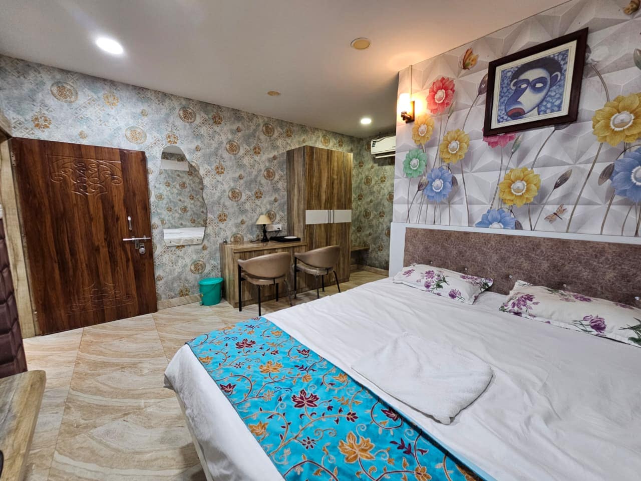 Samara Villa | On The Infocity Square | Party Friendly - Tap to explore photos