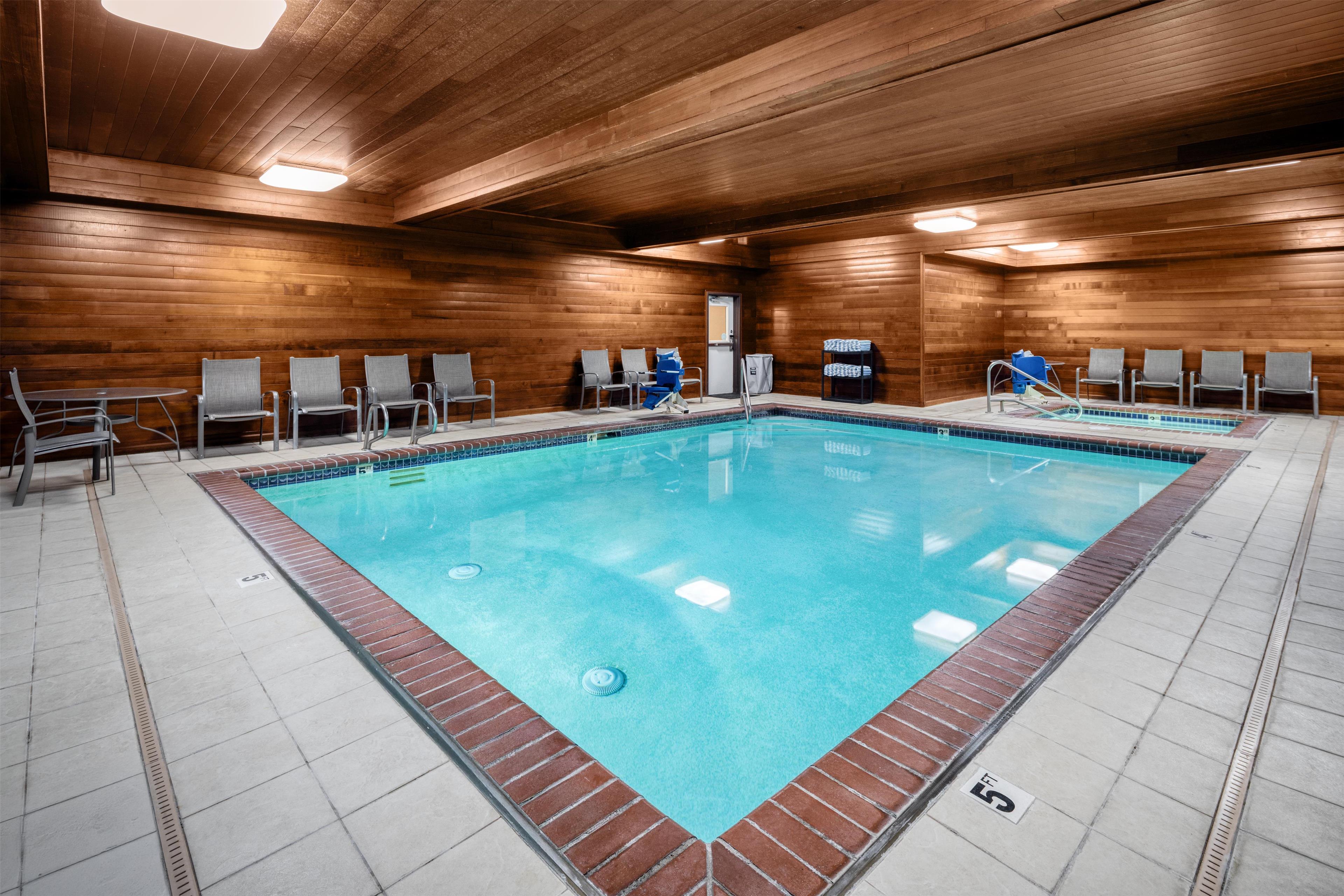 Hampton Inn Portland East - Tap to explore photos